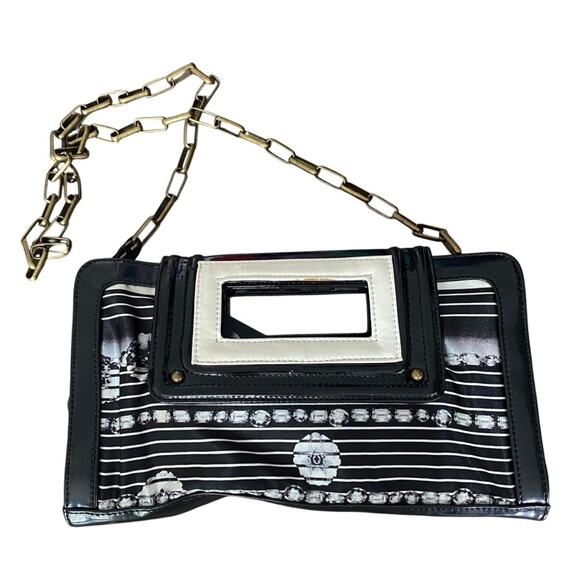 Roberto Cavalli Class NWTs Vintage Black Patent Leather Purse Chain Strap - Picture 12 of 15